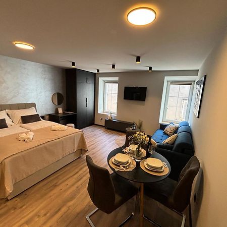 Studio Apartman Versi Old Town 자다르 외부 사진